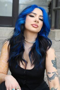 26 Blue Hair Color Ideas: Top Trending Shades For 2023 Brunettes Highlights, Vivid Hair Color, Bold Hair Color, Money Piece, Bright Hair Colors, Dyed Hair Inspiration, Pretty Hair Color, Bright Hair, Hair Color Blue