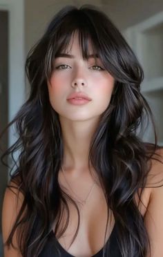 Long Hair With Bangs, Penteado Cabelo Curto, Hairdo For Long Hair, Long Black Hair, Sleek Hairstyles, Medium Hair Cuts, How To Make Hair, Long Black, Hairstyles With Bangs