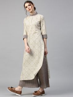 neck designs for kurtis High Neck Designs For Suits, Warm Suit Design Indian, High Neck Designs For Kurtis, High Neck Kurti Designs Latest, Latest Kurti Designs Pattern With Pants, High Neck Kurti Design, High Neck Kurti, Trendy Neck Designs, Mandarin Neckline