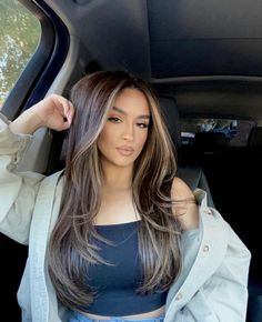 Hair Inspiration Brunette, Black Hair Balayage, Brown Hair Looks, Brown Hair Inspo, Brunette Hair With Highlights, Money Piece, Balayage Hair Dark, Dark Hair With Highlights, Hair Things