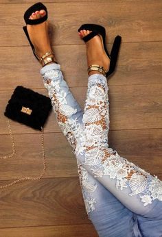 Averie Low Rise Lace Cut Out Jeans Cut Out Jeans, Lace Jeans, Flower Jeans, Lace Diy, Stil Boho, Altering Clothes, Lovely Clothes, Lady Dior, Flat Shoes