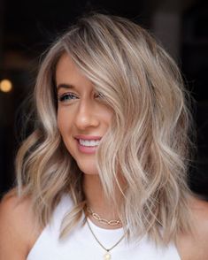 Best Medium Length Haircuts 2023, Lob Haircut With Layers Straight, Short Hairstyle Women Lob, Lob Haircut For Round Face Long Bobs, Summer Lob Hairstyles, Medium Length Side Part Hair, Short Layered Lob, Summer Haircuts 2023 Medium