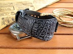 Watch strap 22mm black. Genuine leather aligator watch strap bund. Men wristwatch band. Handmade leather watch cuff. Leather watch bracelet. от WatchBandClub на Etsy Skin Pattern