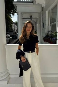 Rich Outfits, Adrette Outfits, Money Clothes, Stile Boho Chic, Polo Shirt Outfits, Chique Outfit, Europe Outfits, Corporate Outfits, Looks Chic