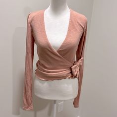 Abercrombie & Fitch Wrap Top Baby Pink New With Tags Pink Wrap Top For Spring, Fitted Wrap Top For Brunch, Y2k Abercrombie And Fitch, Pink Abercrombie And Fitch, Abercrombie Hoodie Camo, Abercrombie Long Sleeve, Abercrombie Patchwork Hoodie, Wrap Top, Abercrombie Fitch