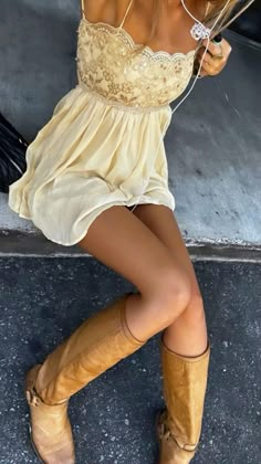 Traje Cowgirl, Look Boho Chic, Fest Outfits, Downtown Outfits, Looks Party, Boho Chic Outfits, Cowgirl Outfits, Mode Inspo