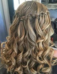 Prom Dresses 2023 For Brown Hair, Prom Hairstyles Straight Hair Braids, Prom Hairstyles Half Up Half Down Fine Hair, Long Hair Styles For Prom Half Up, Medium Hoco Hairstyles, East Prom Hair, Middle School Formal Hairstyles, Jr High Dance Hairstyles, Formal Half Up Half Down Hairstyles Braid