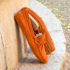 Custom Driver in Orange Suede Mens Driving Loafers, Driving Mocs, Army Print, Botas Chelsea, Driving Moccasins, Driving Loafers, Free Shoes, Shoe Tree, Rust Orange