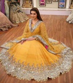 Kashees Dresses, Pakistani Bridal Dresses Online, Orang India, डिजाइनर कपड़े, Bridal Dresses Pakistan, Gaun Fashion, Indian Bridal Dress, Indian Gowns Dresses