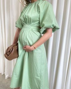 Hijab Fashion 2016, Dresses For Pregnant Women, Knee Length Bridesmaid Dresses, Cute Maternity Outfits, Maternity Pictures, Maternity Clothes, Hijab Fashion