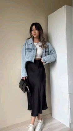 how to wear satin skirt this season best way to wear satin midi skirts best trends Silk And Denim Outfit, Summer Skirt Outfits 2024, Modest Summer Office Outfits, Trendy Outfit 2024 Summer, Casual Black Satin Skirt Outfit, Casual Day Outfits Classy, Modest College Outfits Skirts, Black Midi Skirt Outfit Spring, April Birthday Outfit Women