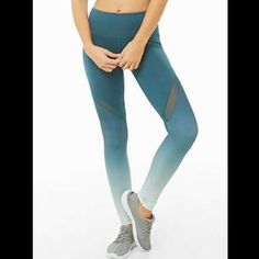 Forever 21 Active Mesh Ombre Leggings New Size: Small Color: Teal Fitted Blue Bottoms From Forever 21, Forever 21 Fitted Blue Bottoms, Gold Sequin Leggings, Dressy Jeans, Leggings Mesh, Mesh Panel Leggings, Sequin Leggings, Black Workout Leggings, Yoga Kurse