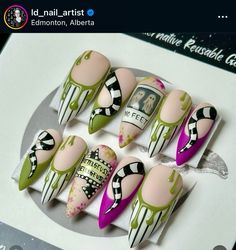 No Feet Beetlejuice, Beetlejuice Nail Art, Ongles Goth, Etsy Nails, Horror Nails, Nail Art Halloween, Country Nails