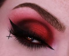 Red And Black Vampire Makeup, Red And Black Makeup Looks Halloween, Eye Makeup Red And Black, Demon Eye Makeup, Black And Red Smokey Eye, Red And Black Goth Makeup, Black And Red Eyeshadow, Red And Black Makeup Looks, Red And Black Eyeshadow