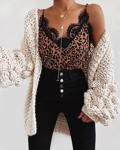 Lace Outfit, Elegante Casual, Outfit Jeans, Black Women Fashion, Lace Fashion, Casual Tank Tops, Fashion Story, Outfit Casual, Outfits Casuales