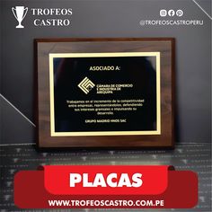 an award plaque is displayed in front of a black background with the words asocrado a