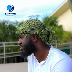 Male Headwraps 👳🏿♀️ Made out of cool fitted material. Cool on the head and also can be used to lay down hair. You can style it multiple ways this is just one of them. Also unisexIt arrives in 36x36 length material which means you would have to tie it to your fitting on your head! No problem very easy! 😇Video Instruction On How To Tie!https://www.youtube.com/watch?v=J-FKPHLRnGI Male Headwrap Styles, Mens Turban Style Head Wraps, Turban Headband For Men, Turban With Locs Men, Men Turban, Mens Head Wrap, African Hair Wrap, Easy Rolls, Head Wrap Styles