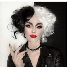 Cruella Deville Eyeshadow, Cruella Costume Makeup, Diy Cruella Deville Makeup, Cruella Deville Eye Makeup, Cruella Deville Costume Diy Women, New Cruella Deville Costume, Corella Deville Makeup, Cruella Deville Hair Inspiration, Cruella Inspired Makeup