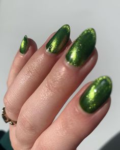 nailsbymorticia 🥀🖤 on Instagram: “Wear your greens 🥝🧃🍃🍐 Cannabliss by @cirquecolors is truly ✨lush✨ . . . #nailpolish #nails #nailinspo #nailsofinstagram #nailstagram #na…” Foundation Swatches, Magnetic Nail Polish, Magnetic Nails, Nail Idea, Pretty Nail Art, Green Nails, Nails Inspiration, Pretty Nails, Cute Nails