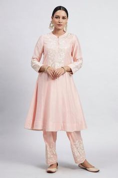 Shop for Sheetal Batra Pink Kaina Chanderi Kurta Set for Women Online at Aza Fashions Pearl Lace Border, Parsi Gara Embroidery, Gara Embroidery, Pink Kurta, Pearl And Lace, Organza Dupatta, Embroidered Neckline, Lace Border, Silk Organza