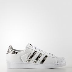 My adidas superstars Adidas Superstar Supercolor, Adidas Og, Adidas Store, Superstar Shoes, Adidas Shoes Originals, Adidas Shoes Superstar, Superstars Shoes, Adidas Shoes Women, Street Style Paris