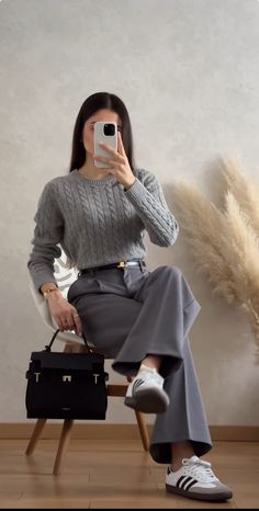 Summer Elegant Outfit Classy Chic, Female Lawyer Fashion, Baekhyun Funny, Business Casuals, Looks Adidas, Lawyer Fashion, Winter Fashion Outfits Casual, Chique Outfits, Business Casual Outfits For Work