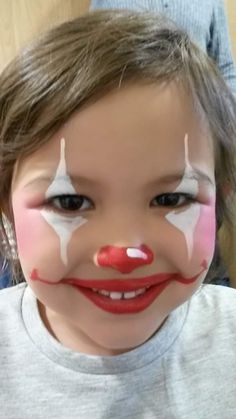 Clown Face Paint Kids Easy, Circus Face Painting Ideas, Kid Clown Makeup, Easy Clown Face Paint, Clown Makeup Kids, Face Paint Party, Face Painting For Boys