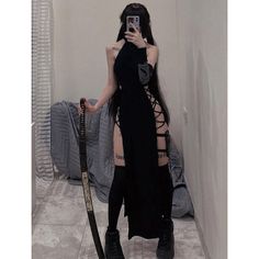 cutiekill-spicy-goth-high-slit-dress-ah0423 Celana Jogger Wanita, Estilo Grunge, Idee Cosplay, Halter Midi Dress, Fete Anime, Gothic Dress, Grunge Fashion, Glamorous Evening Gowns, Mode Outfits