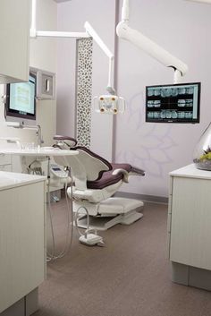 Dental Room, Dentist Office Design Interiors, Dentist Office Design, Dental Cabinet, Dental Logo Design, Dental Chair, Office Waiting Rooms, Office Signage