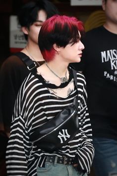 Dark Hair Men, Hair Dye For Dark Hair, K Pop Hairstyles, Dye For Dark Hair, Pop Hairstyles, Hairstyles Colour, Characters With Red Hair, Dark Hair Dye, Kpop Hair