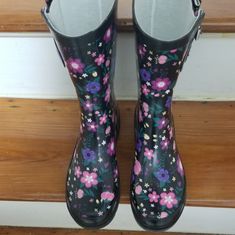 Worn Once Like Brand New Very Clean, Pet And Smoke Free Home Make An Offer You Won't Be Disappointed! Black Round Toe Rain Boots For Spring, Winter Rain, Pink Black, Rain Boots, Black Pink, Size 6, Women Shoes, Brand New, Pet