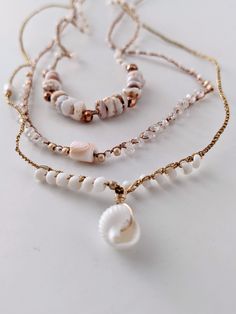 Frida Kahlo Art, Jewerly Diy, Pearl Shell, Shell Necklaces, Diy Inspiration, Pearl Jewelry