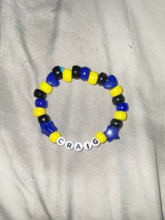 pony beaded bracelet made based off the character craig from south park! South Park Bracelet Ideas, South Park Bracelet, Craig From South Park, Kandi Diy, Bracelets Kandi, Craig South Park, Kandi Inspo, Pony Bead Bracelets, Craig Tucker