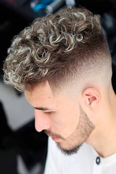 Mens Hairstyles Curly, Men's Curly Hairstyles, Curly Hair Fade, Flat Top Haircut, Dark Curly Hair, Highlights Curly Hair, Men Haircut Curly Hair, Mens Hair Colour