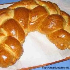 a close up of a bread on a table