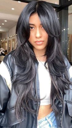 Rambut Brunette, Bangs Ponytail, Haircuts For Long Hair With Layers, Face Framing Curtain Bangs, Hairstyles For Layered Hair, Long Layered Haircuts, Long Hair With Bangs, Long Black Hair, Long Layered Hair