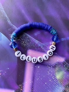 Dua Lipa friendship bracelet idea. #dualipa #bracelet #illusion #radicaloptimism #song #friendshipbracelet #inspiration #beads #jewelry Beaded Ideas, Bracelets Tutorial, Beaded Bracelets Tutorial, Clay Bracelet, Aesthetic Things, Bracelet Ideas, Heishi Beads