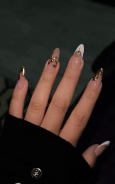 Gold French Nails Almond, Sparkly Gold French Tip Nails Almond, Expensive Looking Nails, Gold French Tips Almond, Almond Shape Gold French Tip, Classy Almond Nails Ideas, Grad Nail Ideas, Glittery Nail Ideas, Nails Con Relieve