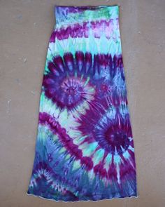 Tie Dye Skirt | Women's Small, Tie Dye Skirt, Hippie Skirt, Boho Chic Skirt, Wanderlust, Hippie Clothes, TieDye Maxi Skirt, Maxi Skirt Boho Chic Skirts, Unique Tie Dye, Hippie Skirt, Skirts Outfits, Chic Skirt, Bohemian Inspiration, Hippie Skirts, Hippie Clothes