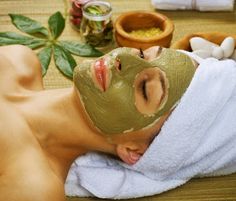 What's Happening at Old Kinderhook: The Spa at Old Kinderhook Skin Tightening Essential Oil, Mud Face Mask, Tumeric Face Mask, Glowing Skin Mask, Green Tea Mask, Face Mask Recipe, Essential Oils For Skin, Best Beauty Tips, Homemade Face Masks