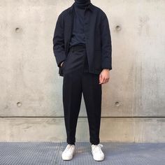 Black Style For Men, Black Street Style Men, Asian Men Street Style, Classic Style Man Outfit, Asian Men Fashion Casual, Black Streetwear Outfit Men, Black Clothes Men, Black Clothing Men, Asian Mens Fashion