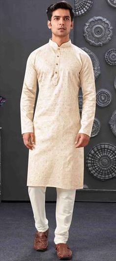 White and Off White color Kurta Pyjamas in Blended fabric with Printed work Luxury White Cotton Kurta, Luxury Off White Kurta With Mandarin Collar, Luxury Classic White Kurta, Luxury White Jamawar Kurta, Party Wear Kurta, Off White Color, Color Blending, White Color, Party Wear