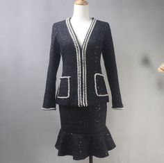 Women's Custom Hand MadeTweed Sequinned Deep V Neck Pearls Decoration Blazer Coat+  Fishtail Skirt / Shorts / Trousers Pants Suit Perfect for any formal events such as Stage Performance, Graduation ceremony , Evening Dinner.  The Fishtail skirt makes you so elegant and posh for any occasions. You will be Star in any events! UK CUSTOMER SERVICE! All items are made to order. Please advise your height, weight and body measurements ( Bust, shoulder, Sleeves, Waist and Length etc). Our tailors will m Blazer Ideas, Churidar Designs, Custom Made Suits, Evening Dinner, Pearl Decorations, Fishtail Skirt, V Neck Wedding Dress, Skirt Shorts, Langer Mantel