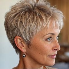 Short Haircuts Ideas, Hair Styles Short Hair, Styles Short Hair, Choppy Bob Hairstyles For Fine Hair, Edgy Short Haircuts, Hair Styles Short, Short White Hair