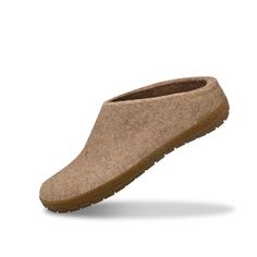 Felt slipper of 100% pure natural wool in the new color Sand with a sole of natural rubber.An indoor shoe allowing you to walk out with your garbage or empty your mailbox.The slipper is flexible and easy to jump into. It keeps the foot warm and dry, due to the wool’s great capacity of absorbing moisture. Brown Textured Footbed Slip-on Slippers, Comfortable Slip-on Slippers With Rubber Sole, Beige Slip-on Slippers With Round Toe, Beige Closed Toe Slip-ons With Rubber Sole, Brown Wool Slippers With Round Toe, Comfortable Slip-on Slippers With Leather Sole, Casual Brown Wool Slippers, Comfortable Brown Wool Slippers, Beige Slip-on Slippers With Cushioned Footbed