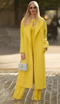 #Winter#WinterOutfits#Fashion2024#SeasonalFashion#WinterTrends#StyleTips#ColdWeatherOutfits#Skirts#Layering#MidiSkirtsIdeas#OutFitIdeas#WinterFashion#WinterOutfitsAesthetic#WinterOutfitsKorean#WinterOutfitsForWomen#ChristmasOutfit Monochromatic Fashion, Yellow Coat, Woman Suit Fashion, Yellow Fashion, Style Mistakes, Suit Fashion, Fashion Pants