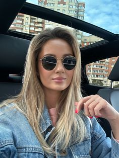 Round Ray Ban Sunglasses, Ray Ban Round, Ray Ban Round Sunglasses, Sunglasses Ray Ban, Money Outfit, Round Ray Bans, Sunglasses Round, Old Money