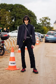 Sofia Steinberg, Women In Suits, Masc Outfits, Character Inspo, Looks Style, Off Duty, Street Styles, Fashion Sense