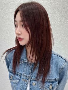 Red Brown Hair Color Ideas, Medium Length Layered Hair, Red Brown Hair Color, Ash Brown Hair Color, Brown Hair Color Ideas, Autumn Hair, Korean Hair Color, Ash Brown Hair, Face Framing Bangs