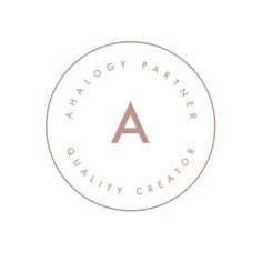 the logo for halogy partner quality creator, which is designed to look like a circle with